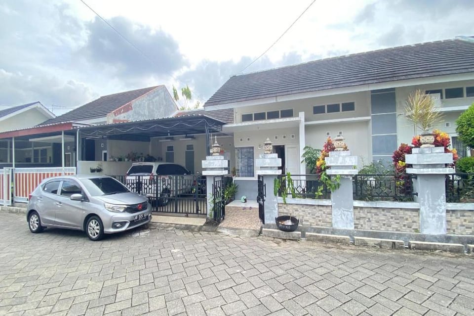 OYO 94935 Rahayu Homestay Hotel in Special Region of Yogyakarta