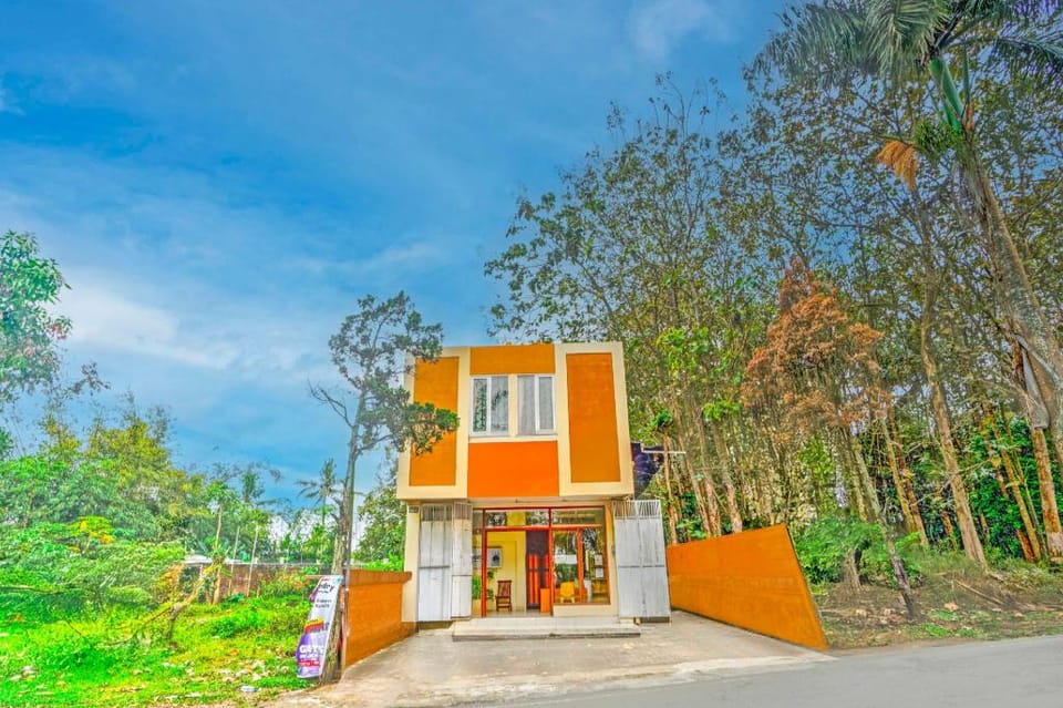 Dancenter The Velodrome Inn Hotel in East Java