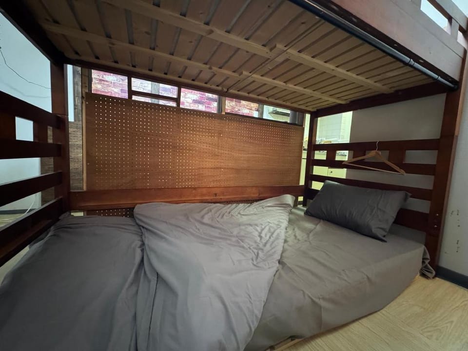 ドミトリー渡辺通(4名相部屋)/Dormitory Watanabe-dori (4-person Hotel in Fukuoka