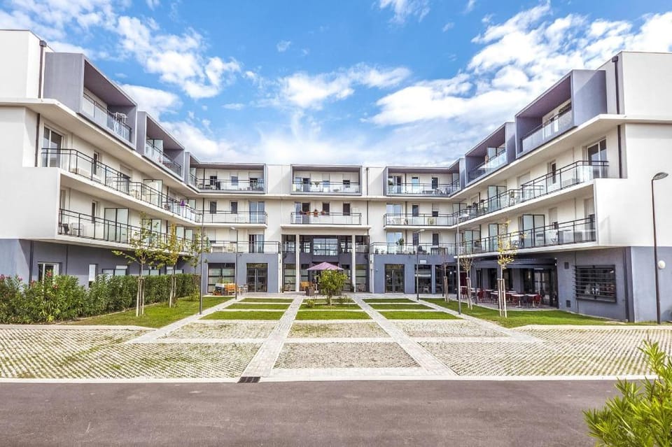 Quality Suites Perpignan Hotel in Perpignan