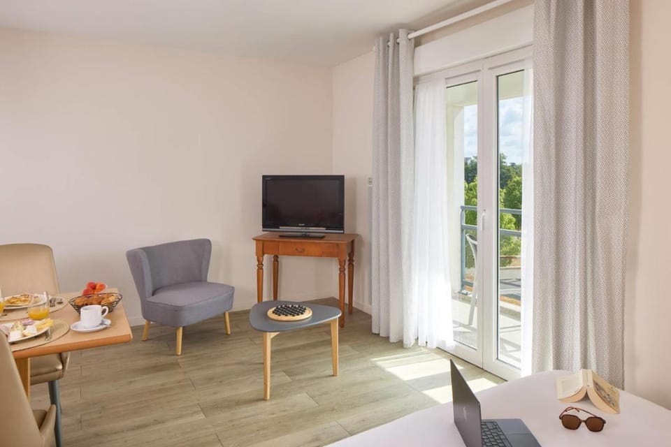 Quality Suites Portes de Rennes Apartment hotel in Bruz