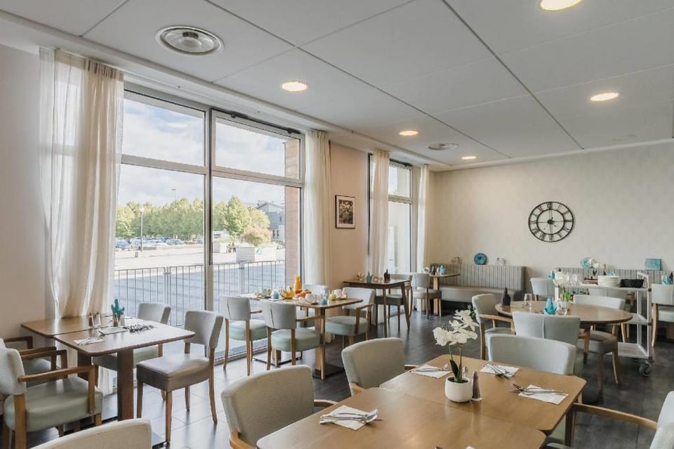 Quality Suites Dinan Hotel in Brittany