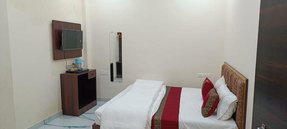 Mahalaxmi Paying Guest House Hotel in Varanasi