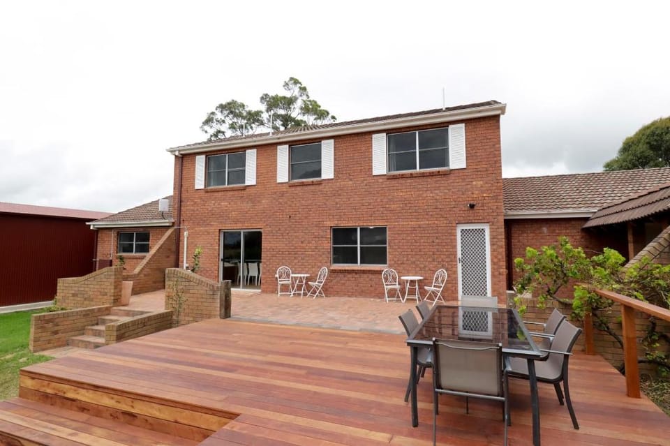 Country 4-Bed Homestead with Games Room & Views Apartment in Tenterfield