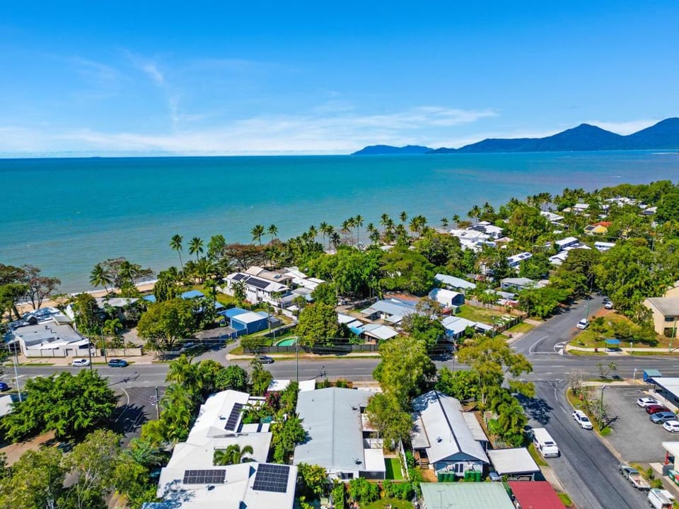 Bright and Spacious Triplex Near Holloways Beach Apartment in Cairns