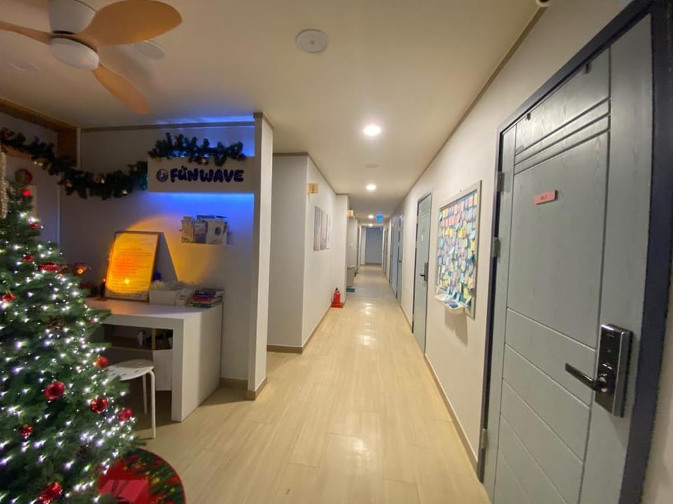 Funwave Guest House Haeundae Bed and Breakfast in Busan