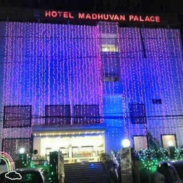 Hotel Madhuvan Palace Varanasi Hotel in Varanasi