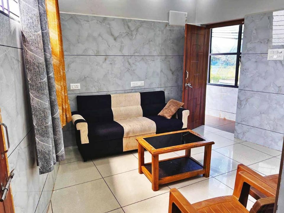 Shanti Nivas Homestay Murudeshwar Hotel in Karnataka