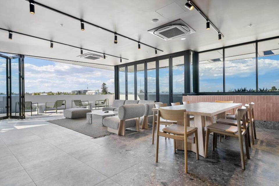 Chic Ground-Floor Studio Near Local Cafés Apartment in North Fremantle