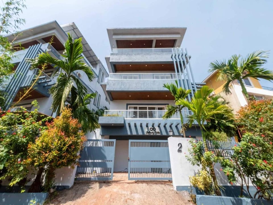 The Infinity Pool Villa Hotel by DanCenter, Baga Beach, Goa Villa in Baga