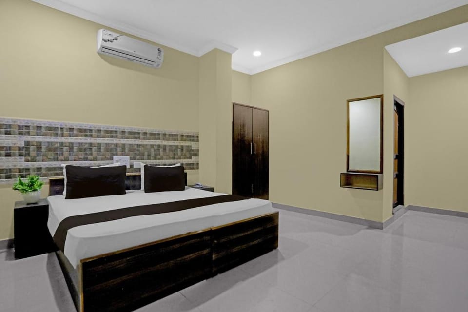 Super Hotel O Machilipatnam Railway Station Formerly Hasini Celebrations Hotel in Telangana
