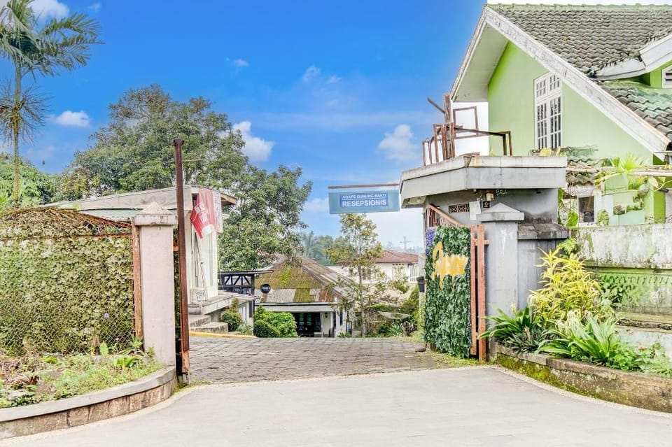 Dancenter Villa Gunung Agape Hotel in West Java