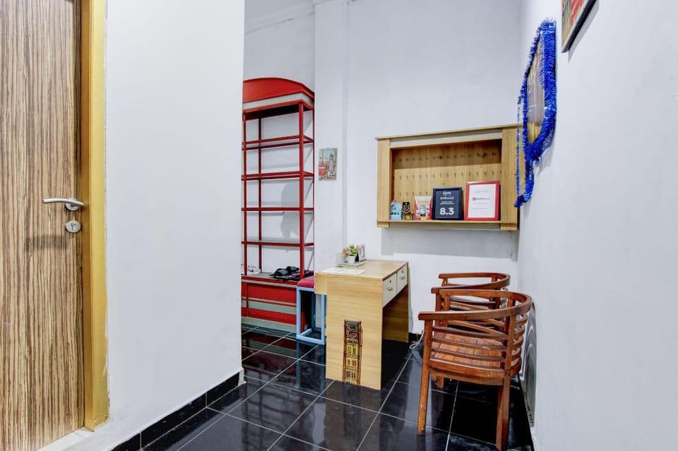 Dancenter Paddington Bear Homestay Hotel in Yogyakarta
