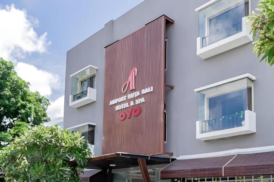 Dancenter Airport Ngurah Rai Hotel in Kuta