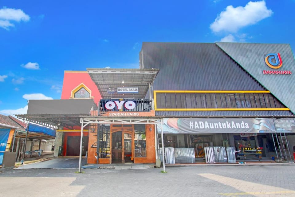 Dancenter Paris Guesthouse Hotel in Yogyakarta