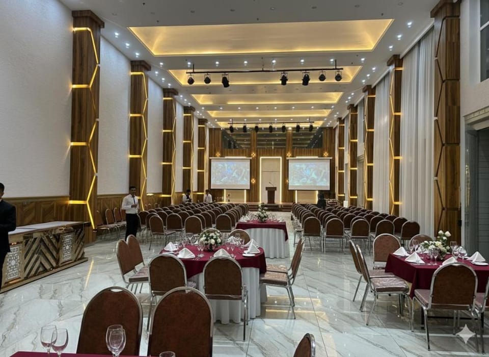 Xenious Opulent Hamirpur Hotel in Punjab, India