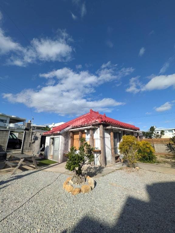 ゲストハウス架け橋 Hotel in Okinawa Prefecture