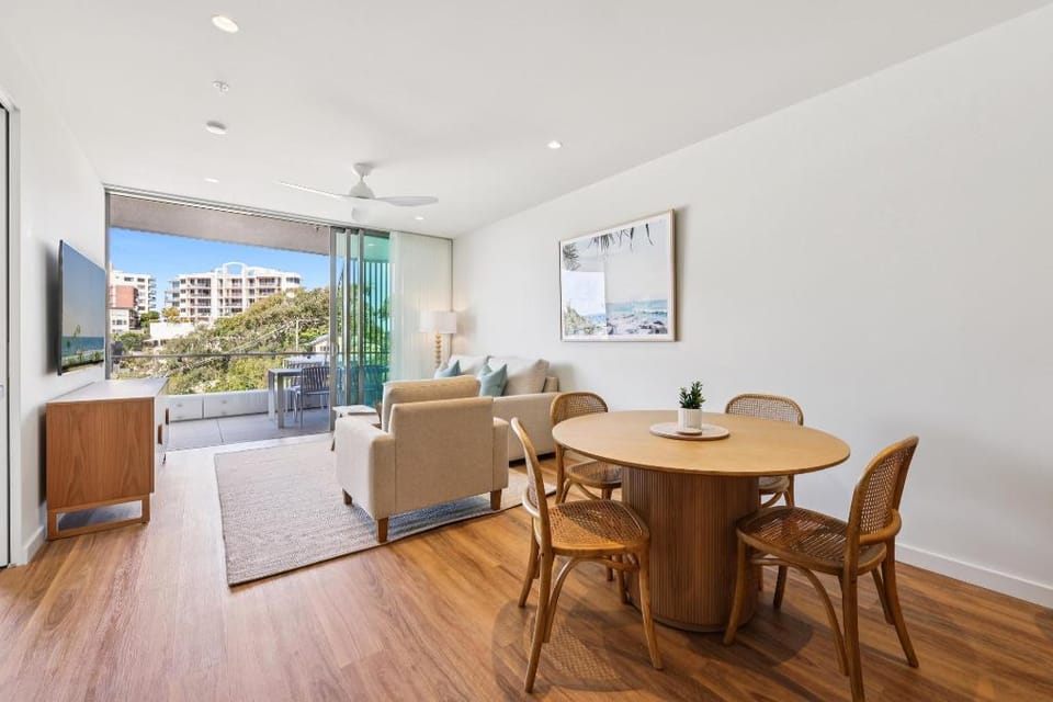 Beachfront 1-Bed Flat with Pool & Gym Access Apartment in Surfers Paradise