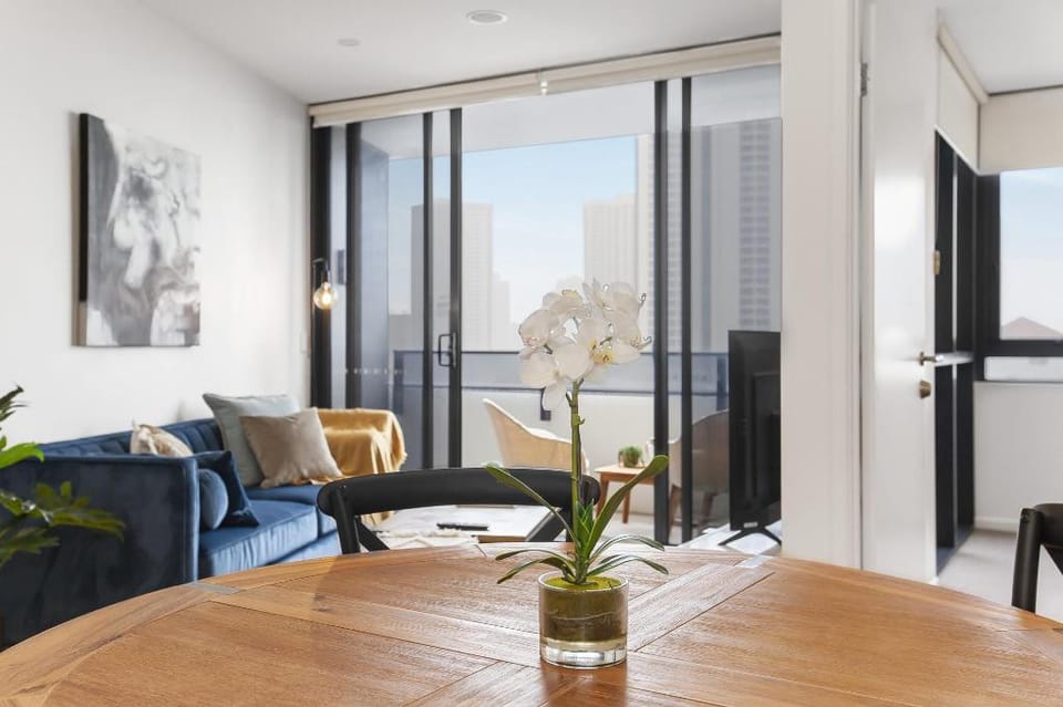 Ocean View 2-Bed with Pool, Sauna, Gym and BBQ Apartment in Surfers Paradise