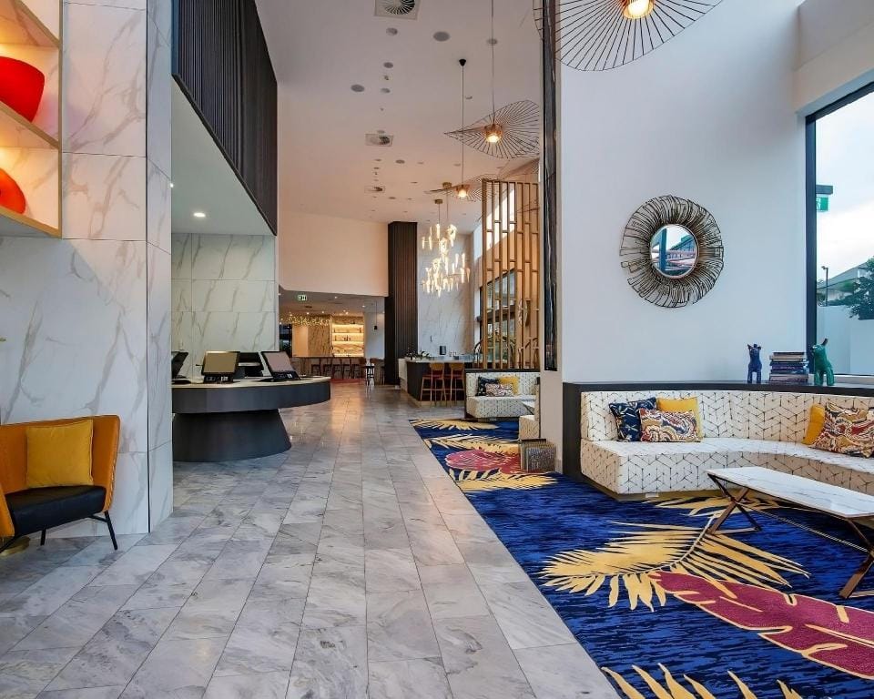 2-Bed Beach Apartment with Pool, Parking & Balcony Apartment in Surfers Paradise