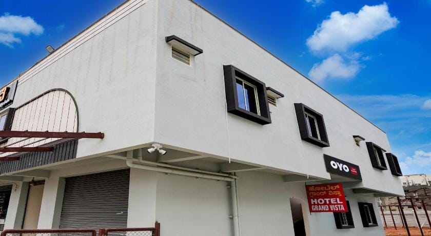Hotel grand Vista near International Airport Benga Hotel in Tamil Nadu