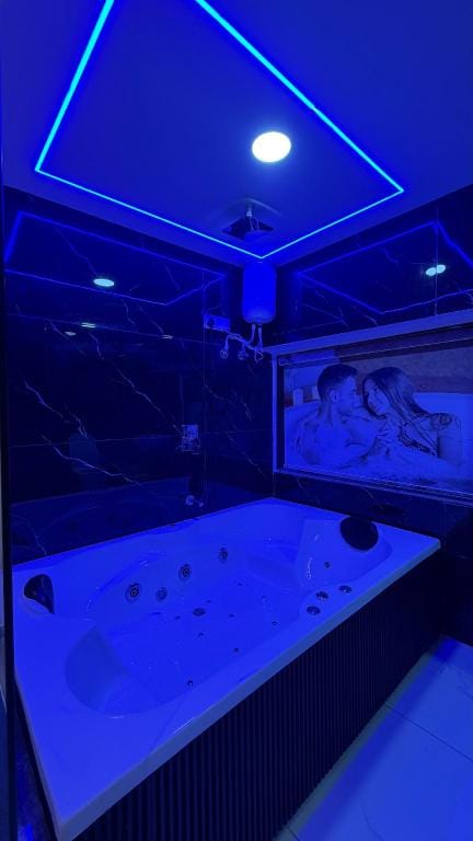 Hotel Belleview Hotel in Ahmedabad