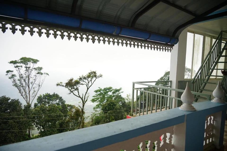Misty campers Hotel in Kerala