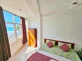 Lucky Pearl Beach Resort Apartment in Southern Province