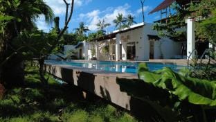 La Bonita Villa 拉博尼塔丛林里的花园别墅 Apartment in Panglao