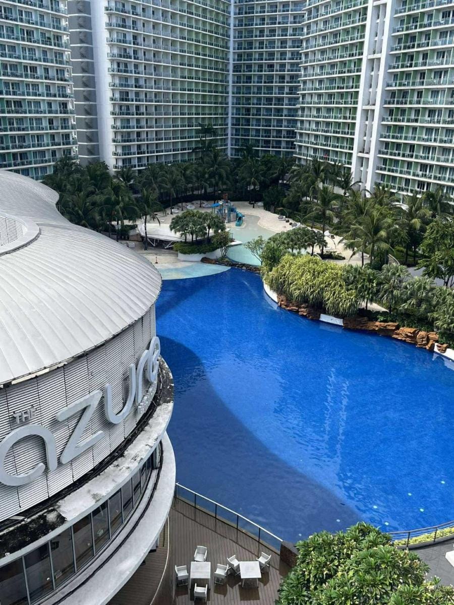 Relaxing Condo Staycation Near Airport Apartment in Paranaque