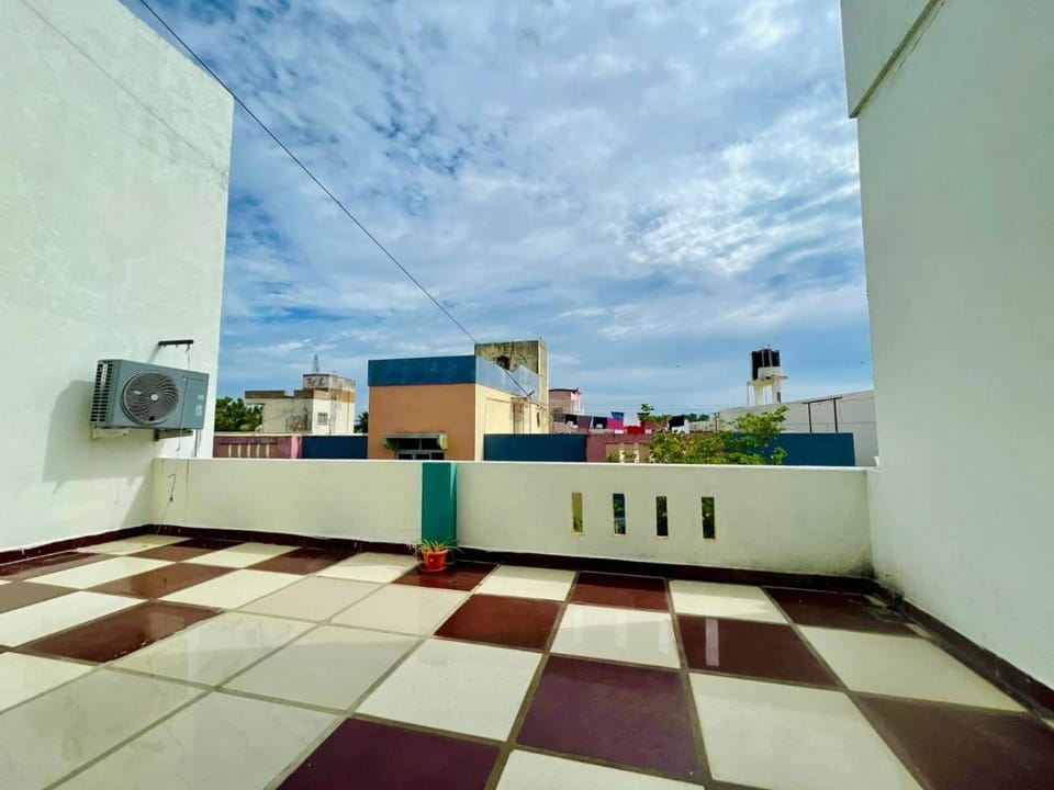 Royal Paradise Inn Apartment in Tamil Nadu