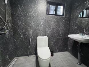 MonthlyRent /Include electric /No window Room/patong beach-A Apartment in Patong