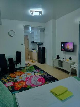Nix Staycation MPlace Tower C 7th Floor Apartment in Quezon City