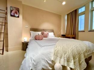 Check into Ximending-Next to Exit 6 of Ximen Station/Mar-exclusive Apartment in Taipei City