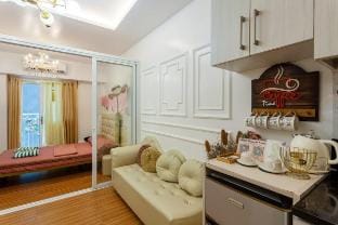 Unique Chiq/comfy place with board games! QC Apartment in Quezon City