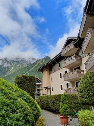 Au cœur de Chamonix – La Ginabelle, Calme avec Piscine, Sauna & Garage Apartment in Chamonix