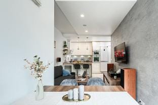 Lumina spacious apartments with parking in Warsaw Apartment in Warsaw