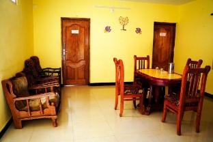 ThreeBedRoomHall for Family&Friends Joyfull Moment Apartment in Ooty