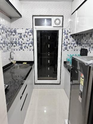Crest Stay – Romantic Mountain View 1BHK Apartment Apartment in Thane