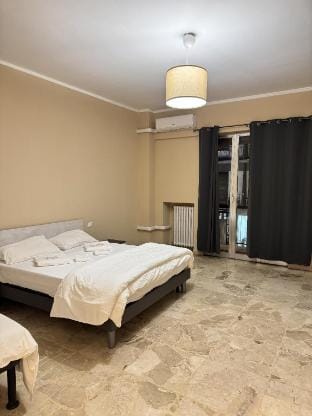 Urban stay camera con balcone panoramico Apartment in Arezzo