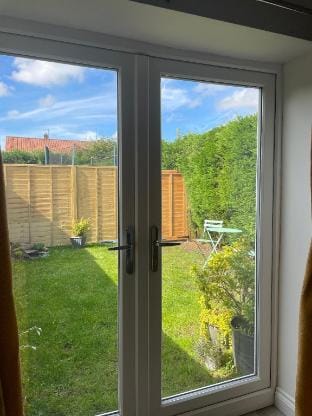 Newcastle Pet friendly Annex, drive,  garden, 10min drive to city centre Apartment in Newcastle upon Tyne
