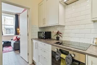 Prime Location | Modern 1BR in Canterbury Centre Apartment in Canterbury