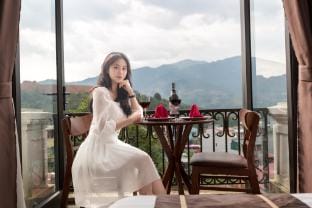 Hillside Moutain - View Villa Sapa Apartment in Laos