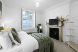 Luxury 3BR 2BA with Hot Tub & Garden Apartment in London Borough of Islington
