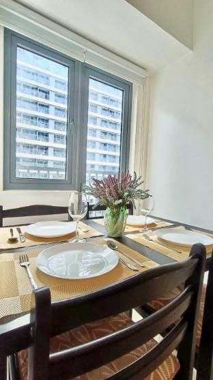 One Bedroom Staycation AZ Apartment in Paranaque