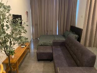 Muji PJ 5pax FreeParking 200mbps 1u MRT DPAC Jiwa Apartment in Petaling Jaya