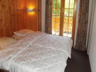 Apartment in Veysonnaz 200m from Ski Slopes Apartment in Sion