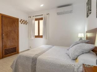 House in Pollensa near Cala Barques Beach Apartment in Pollença