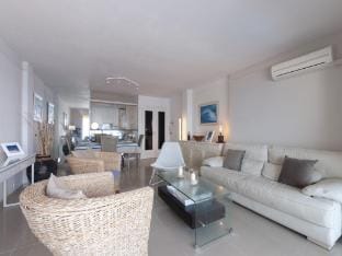 Apartment in Roses with Stunning Sea Views Apartment in Roses