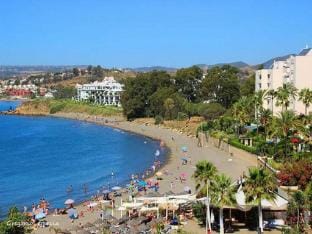 Seaside Stay with Pool Apartment in Costa del Sol